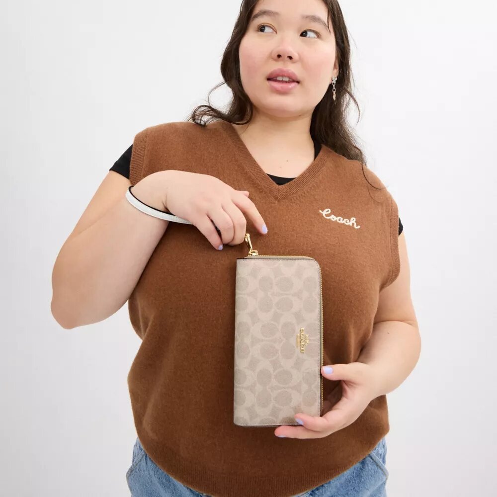Portefeuille long à fermeture éclair sur tout le pourtour en Signature Canvas