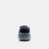 Sabots à plateforme en C sculptés en denim « Loved »