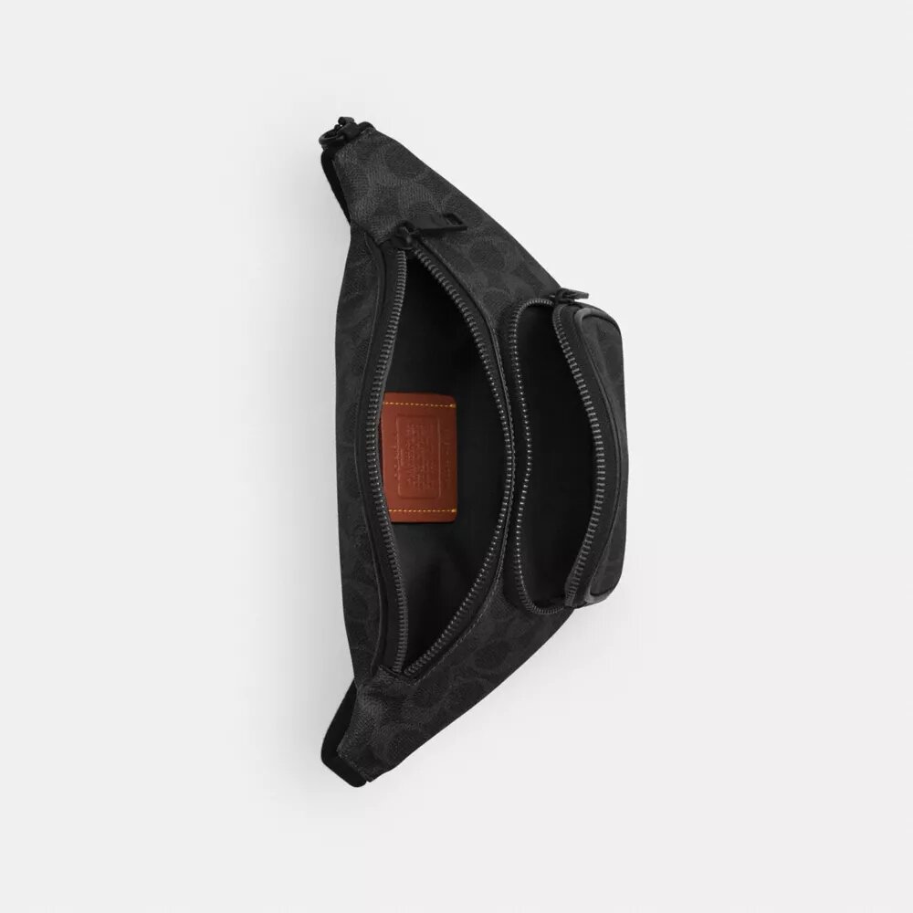 Sac banane Travis 30 en Signature Canvas