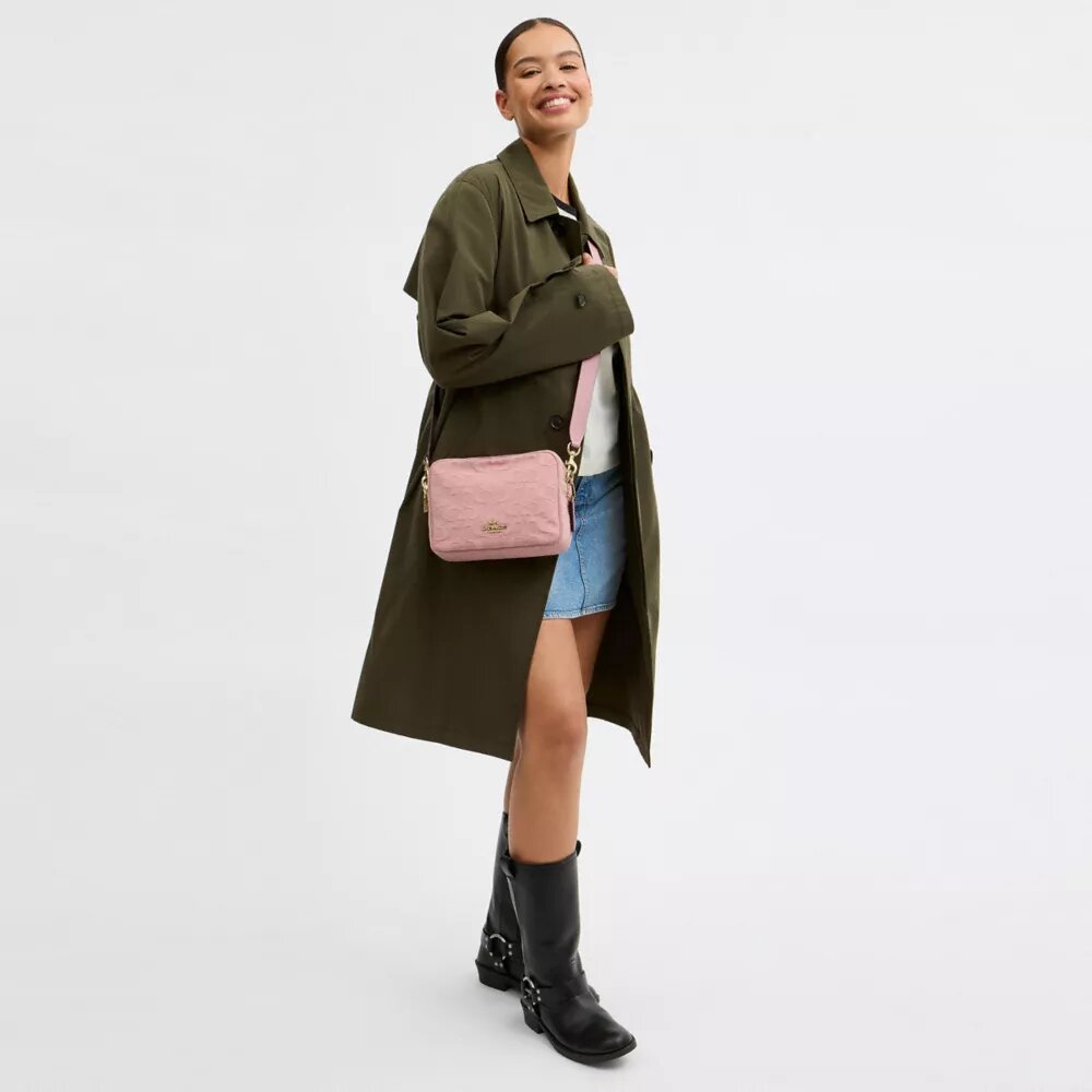 Sac bandoulière Carey en denim emblématique