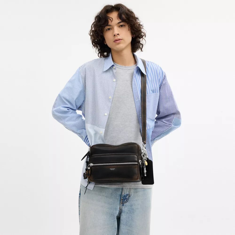 Sac bandoulière Dakota en cuir patiné avec Charms