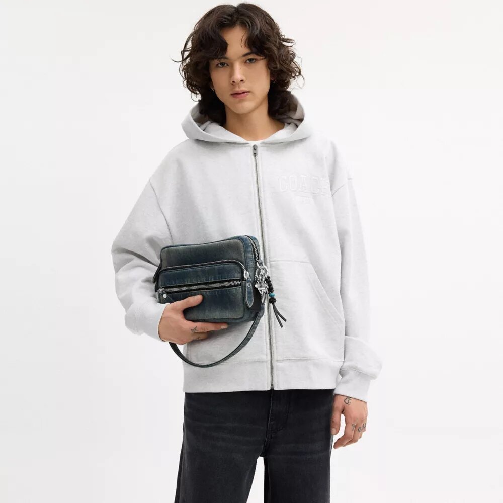 Sac bandoulière Dakota en denim de coton régénératif avec Charms