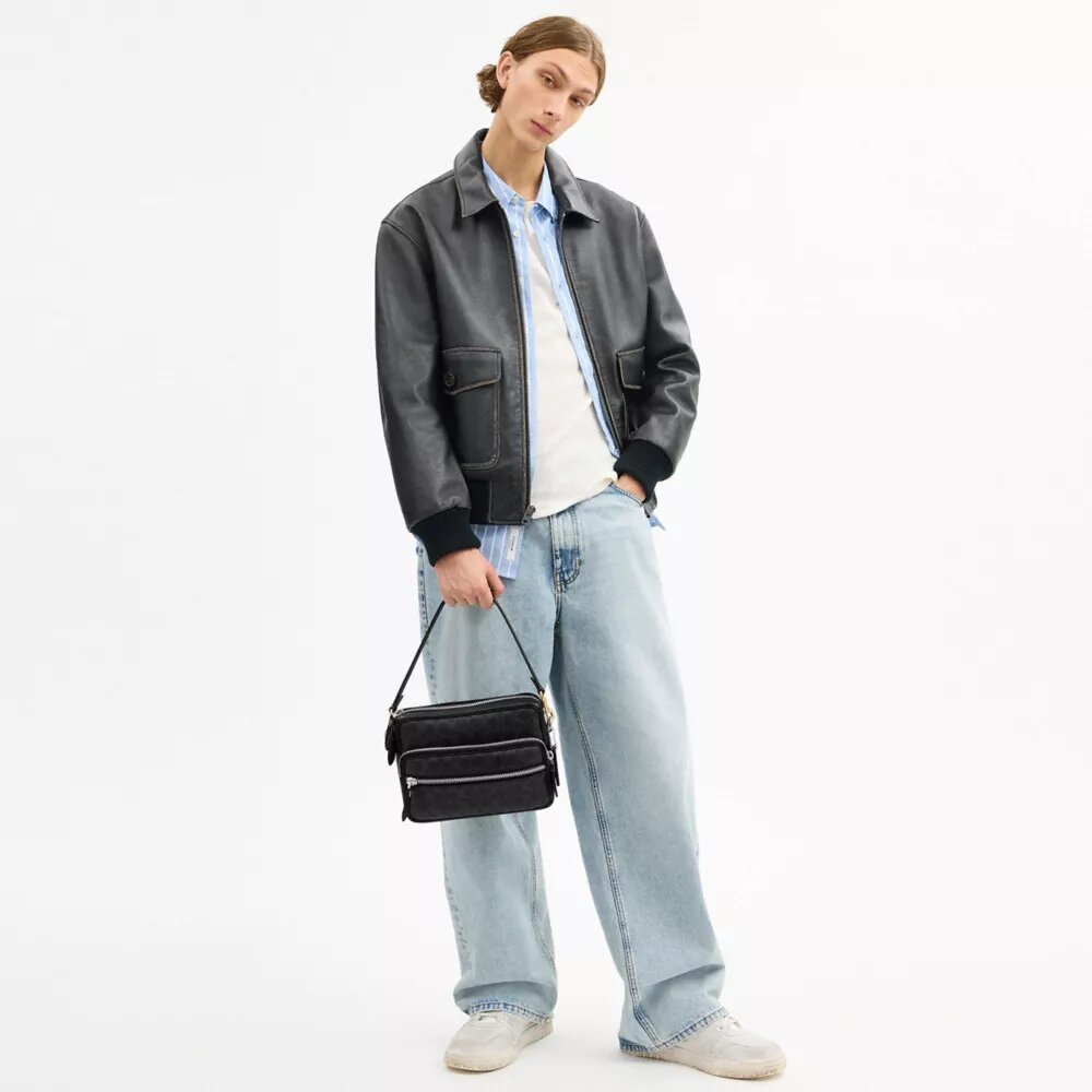 Sac bandoulière Dakota en Signature Canvas
