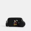 Sac bandoulière fin Charter de la collection Disney X Coach avec Mickey Mouse