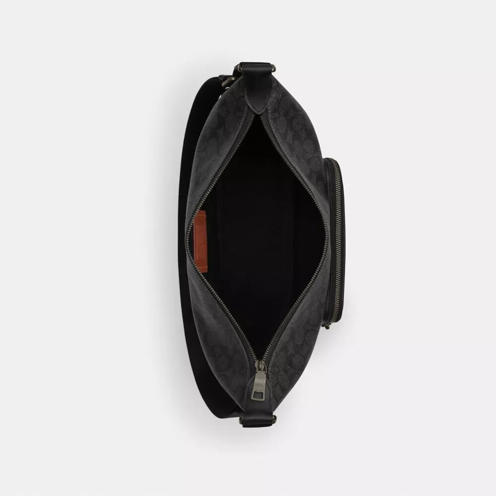 Sac bandoulière Finn avec poches en Signature Canvas
