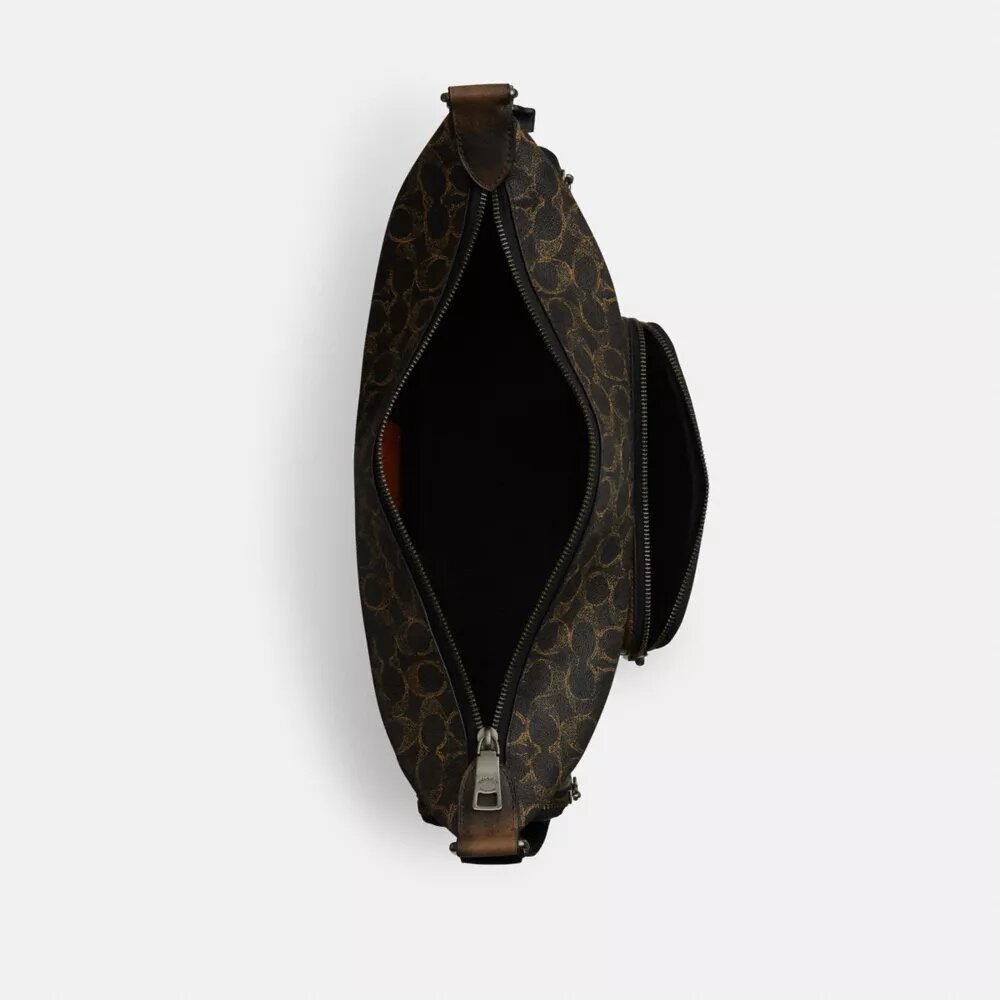 Sac bandoulière Finn avec poches, en Signature Canvas « Loved »