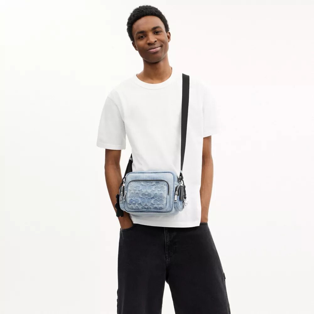 Sac bandoulière Fletcher en denim « Loved Signature »