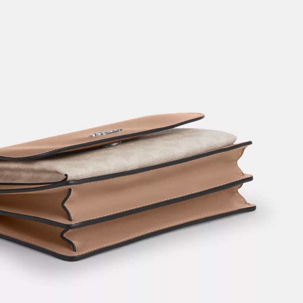 Sac bandoulière Klare en Signature Canvas