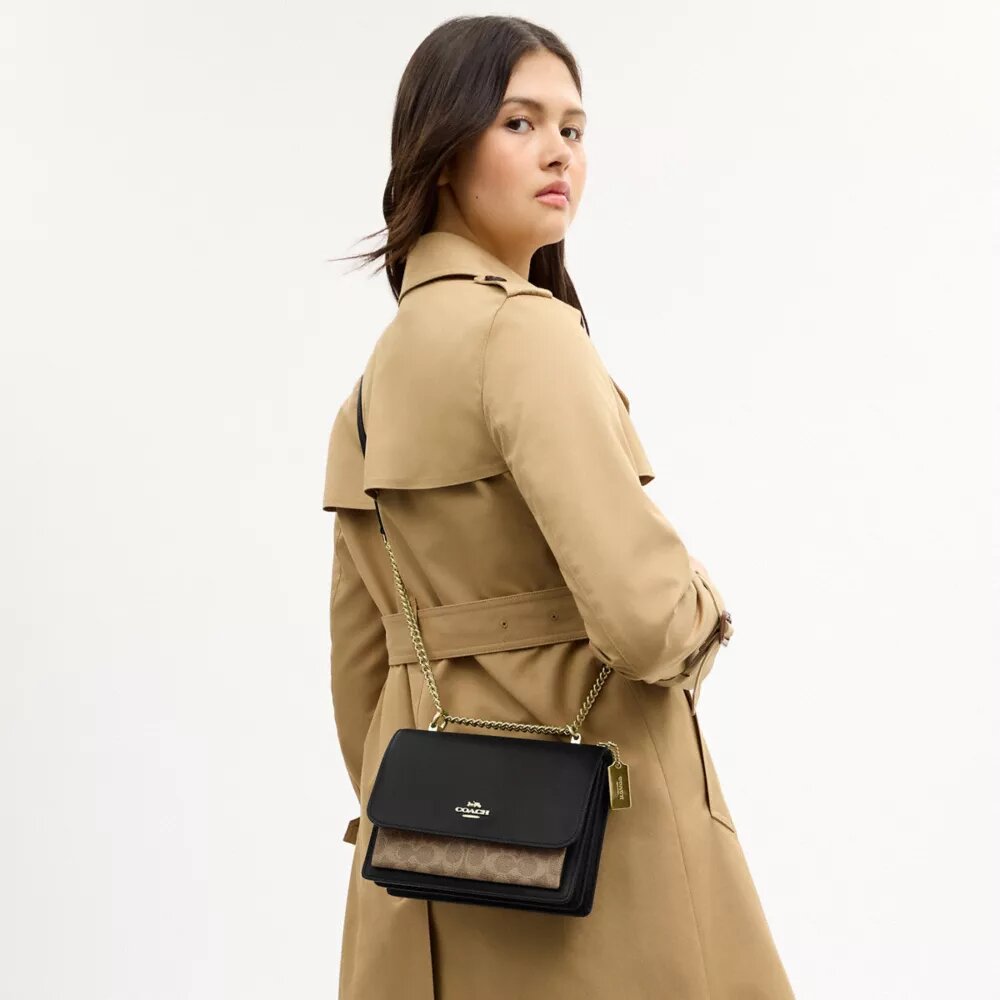 Sac bandoulière Klare en Signature Canvas