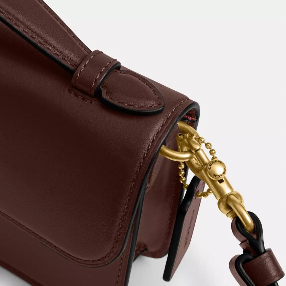 Sac à bandoulière à poignée supérieure Elora de New York