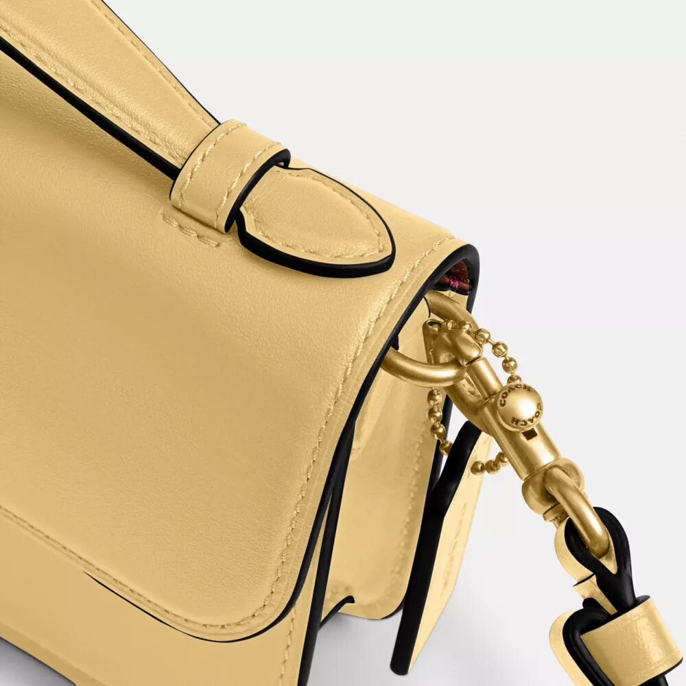 Sac à bandoulière à poignée supérieure Elora de New York