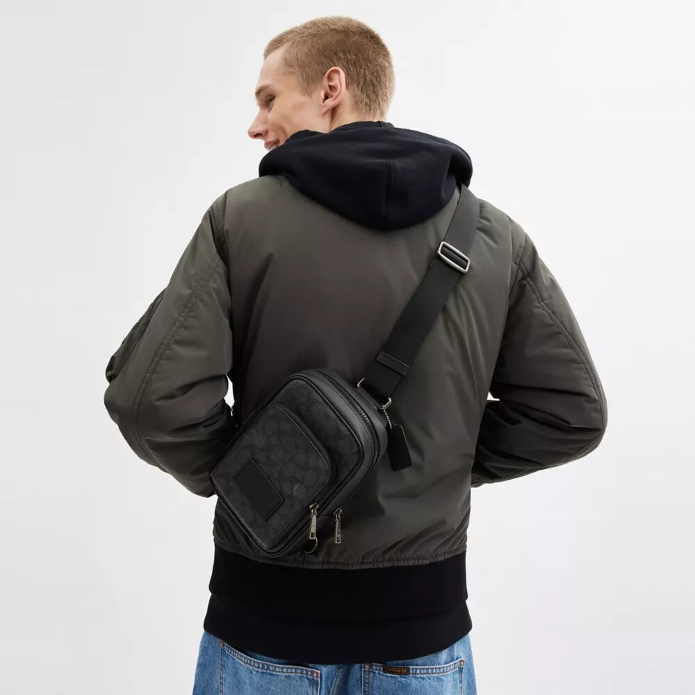 Sac à bandoulière Racer en Signature Canvas