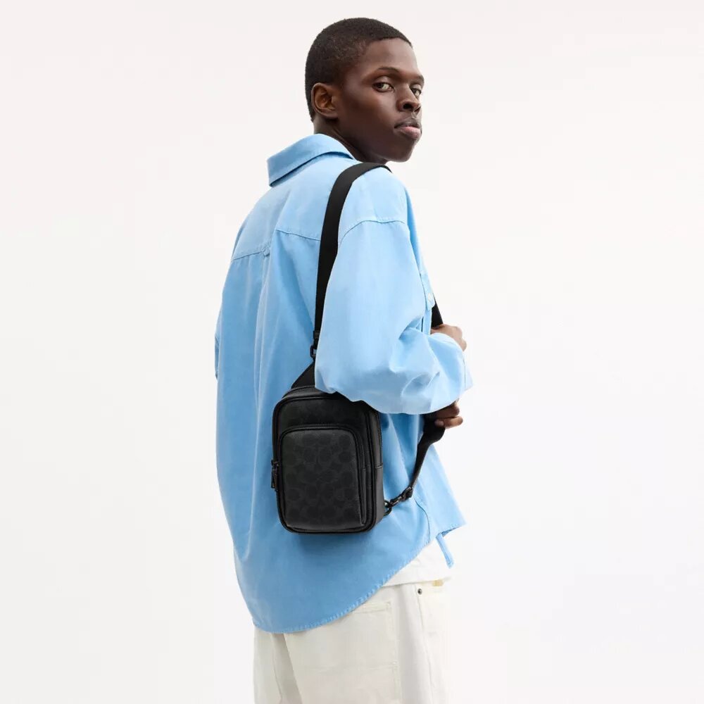 Sac à bandoulière Racer en Signature Canvas