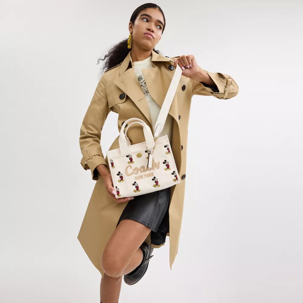 Sac cabas Disney X Coach Cargo 26 avec Mickey Mouse en toile de Coton régénératif