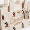 Sac cabas Disney X Coach Cargo 26 avec Mickey Mouse en toile de Coton régénératif
