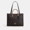 Sac cabas Maggie en Signature Canvas