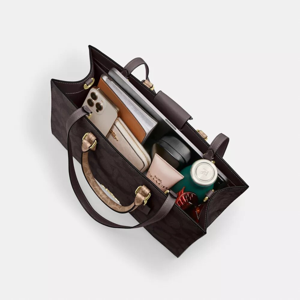 Sac cabas Maggie en Signature Canvas