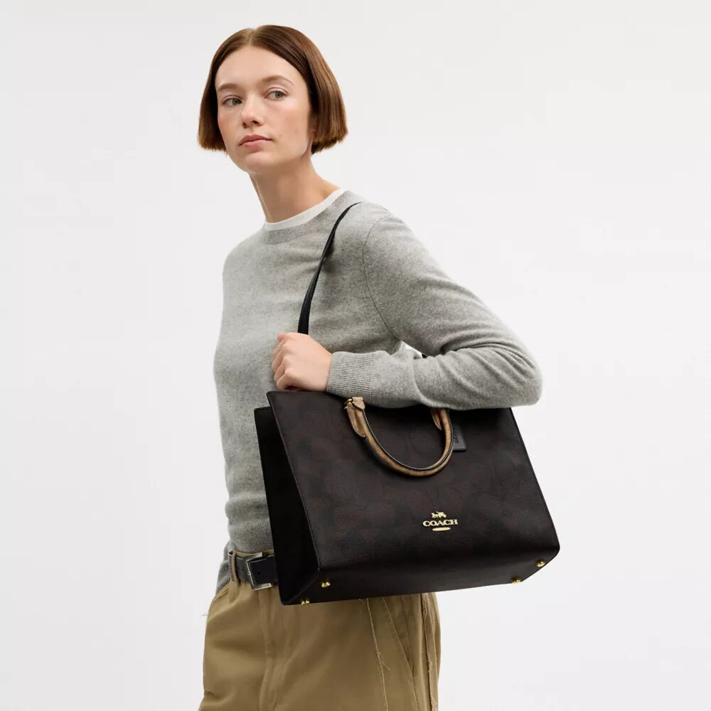 Sac cabas Maggie en Signature Canvas