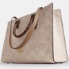 Sac cabas Maggie en Signature Canvas