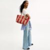 Sac cabas urbain à rayures et breloque