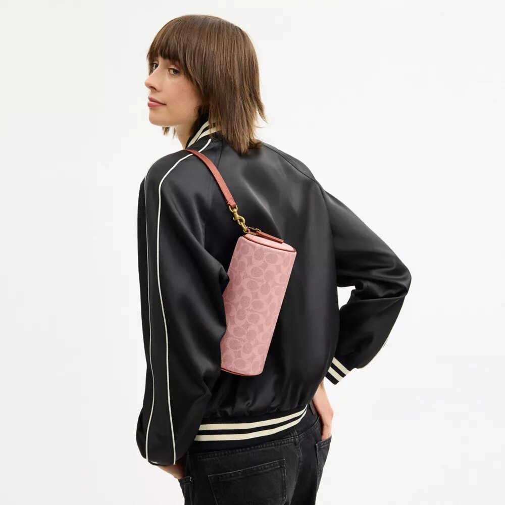 Sac cylindrique en Signature Canvas