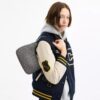 Sac hobo Nolan en Signature Canvas