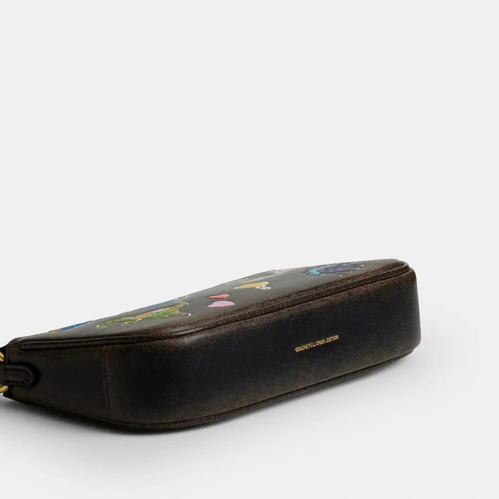 Sac « Plaza » Rexy 10e anniversaire, 18 in, en cuir patiné avec imprimé autocollants