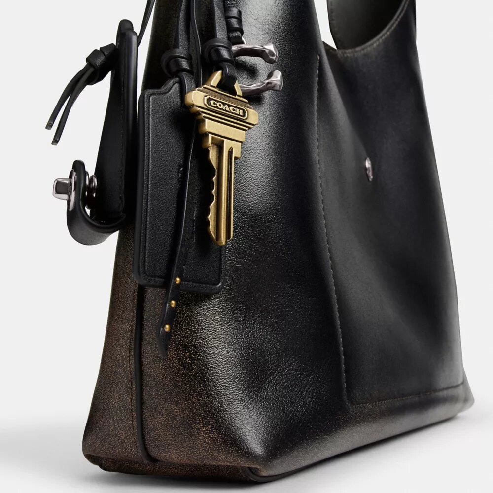 Sac porté épaule Brooklyn 28 en cuir « Loved »