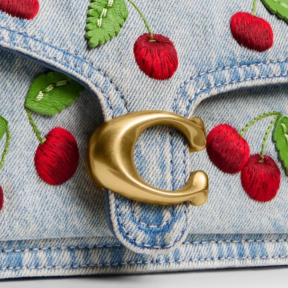 Sac porté épaule Tabby 20 avec broderie cerise