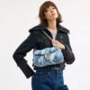 Sac porté épaule Tabby 26 avec matelassage en patchwork de denim recyclé