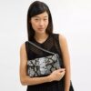 Sac porté épaule Tabby 26 avec motif serpent perlé