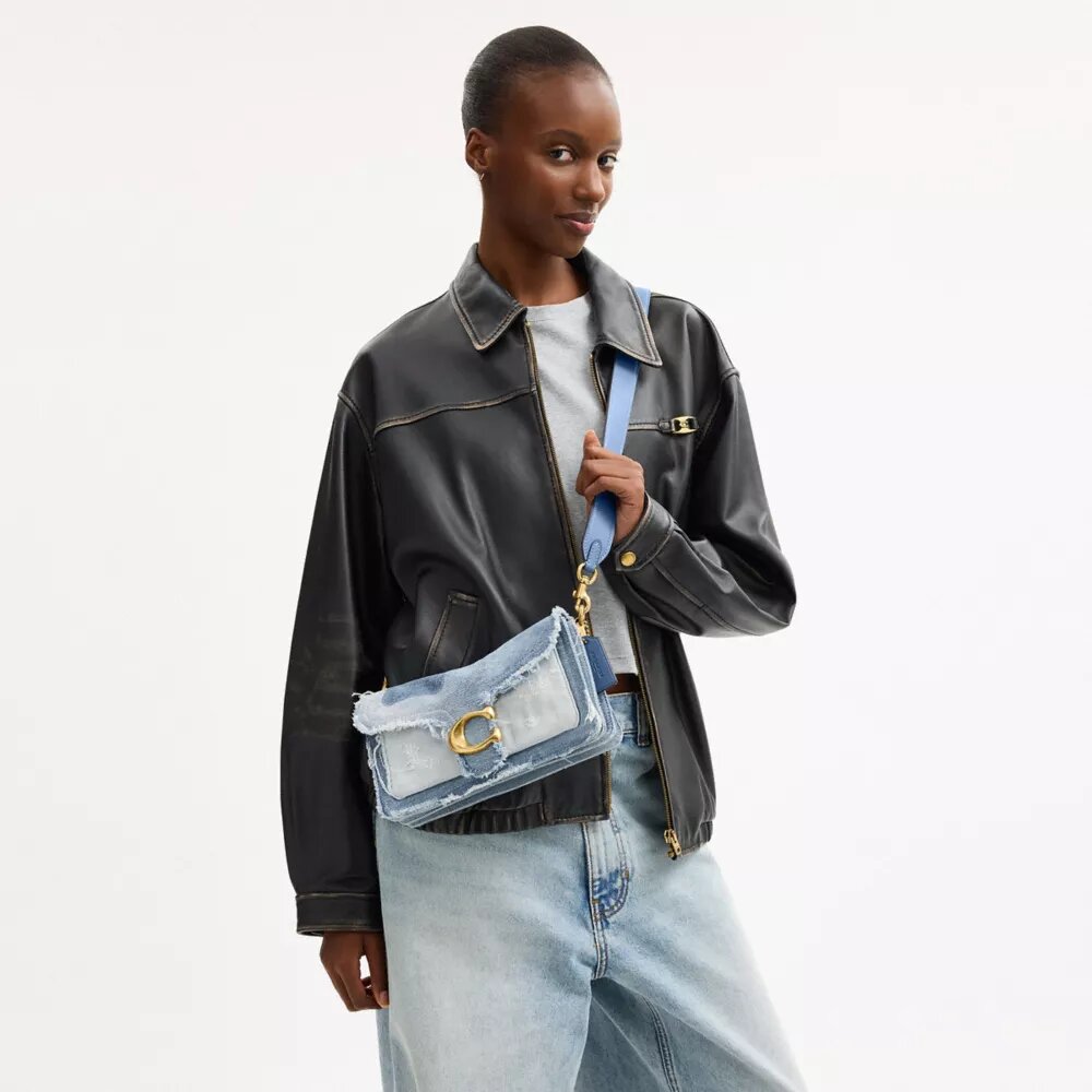 Sac porté épaule Tabby 26 avec patchwork en denim recyclé