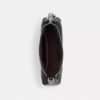 Sac porté épaule Teri en cuir Signature avec breloque en forme de cœur