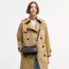 Sac porté épaule Teri en cuir Signature avec breloque en forme de cœur