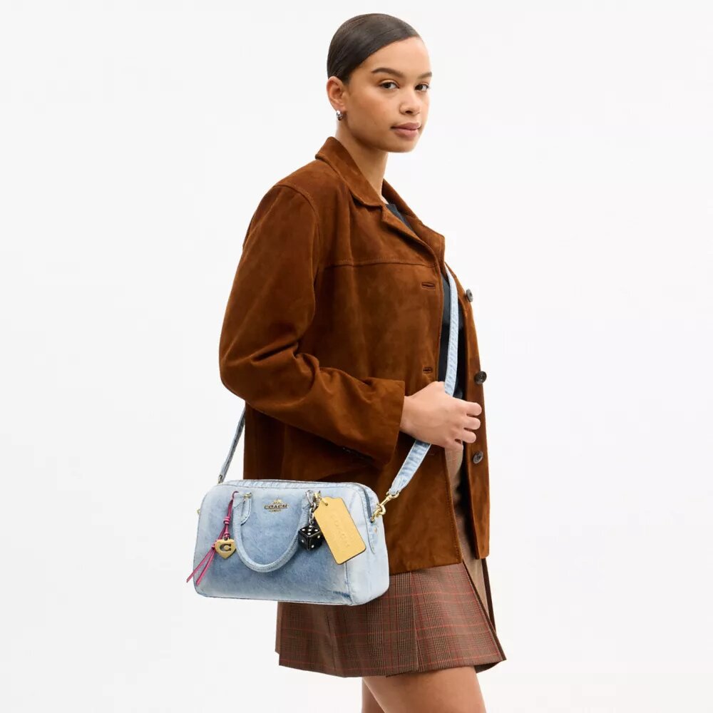Sac Rowan en denim « Loved » avec Charms