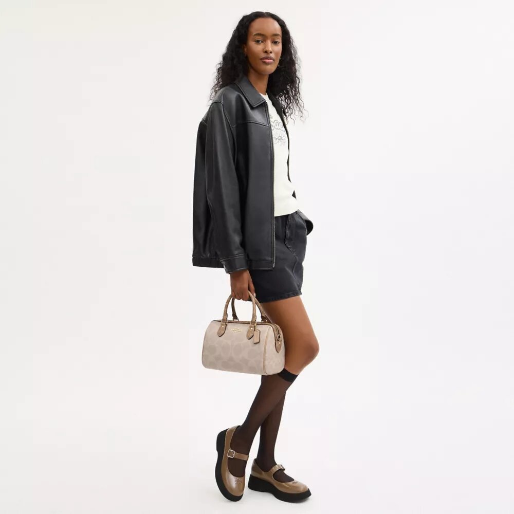 Sac satchel Rowan en Signature Canvas à motifs géométriques