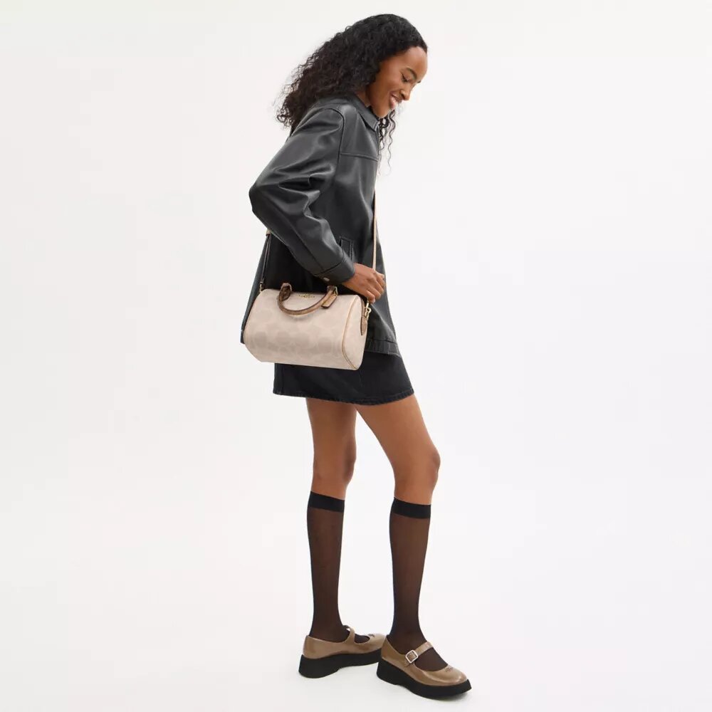 Sac satchel Rowan en Signature Canvas à motifs géométriques