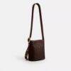 Sac seau Bleecker 21 en Signature Canvas