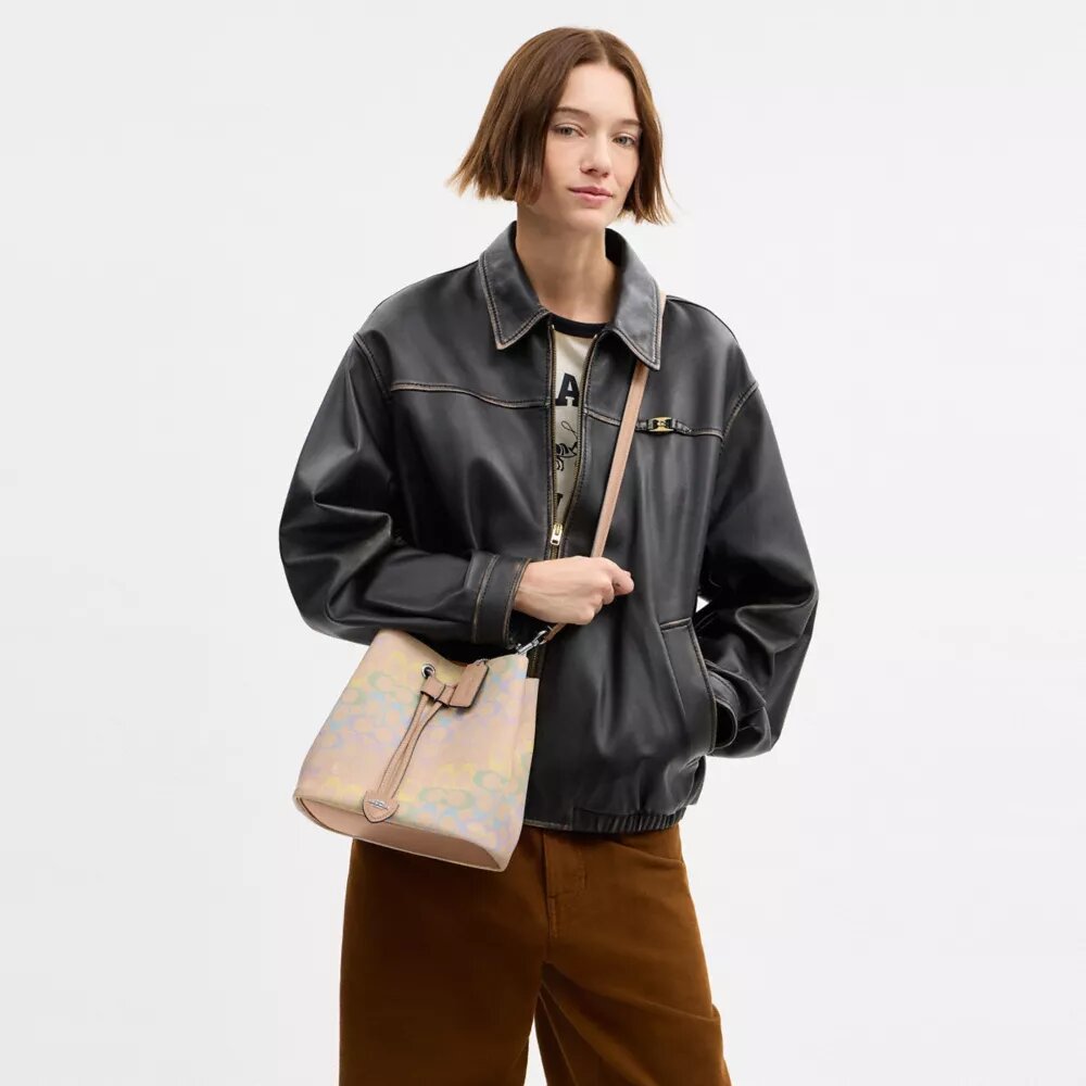 Sac seau Rowan en Signature Canvas