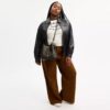 Sac seau Rowan en Signature Canvas avec Charms