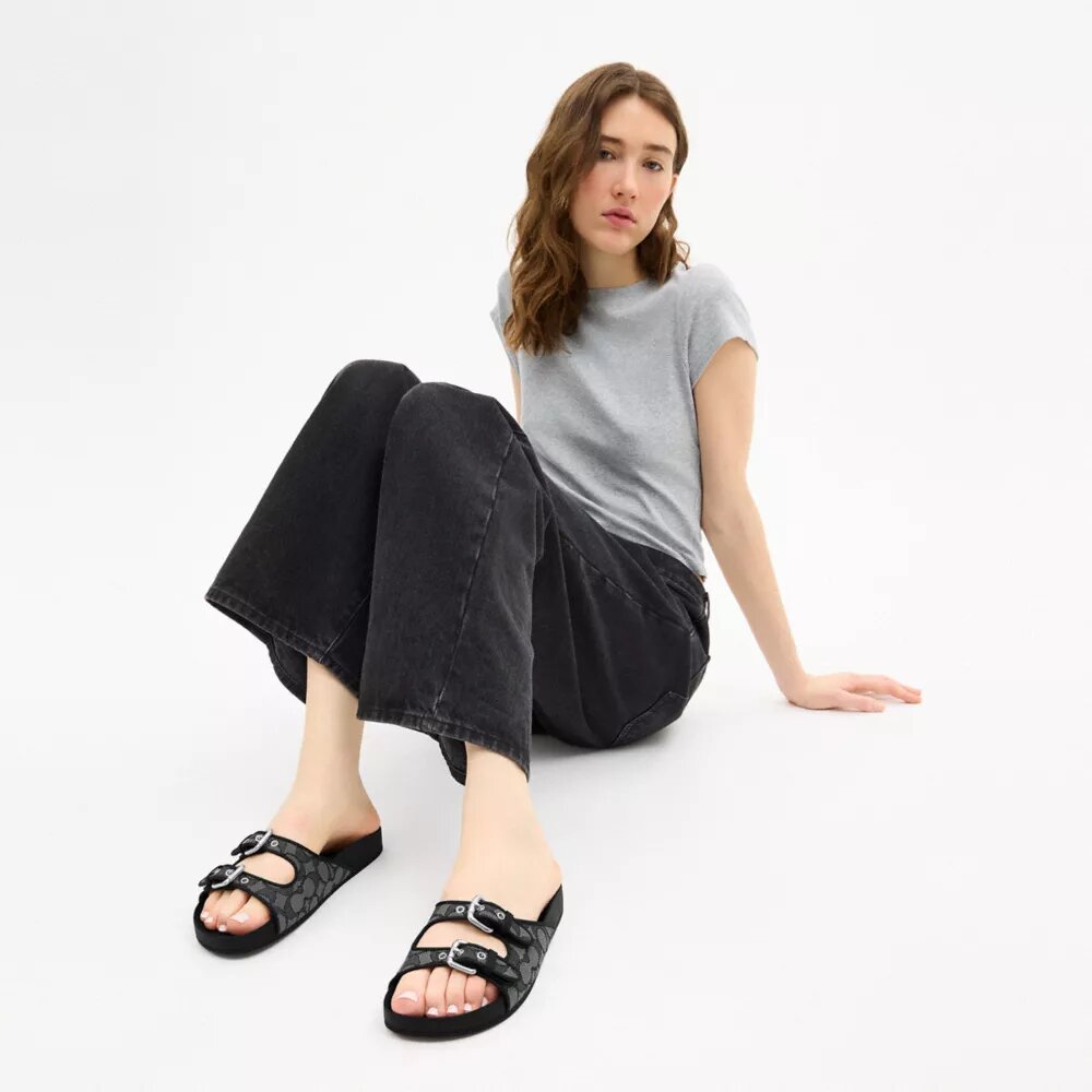 Sandales à deux lanières et boucle en jacquard emblématique