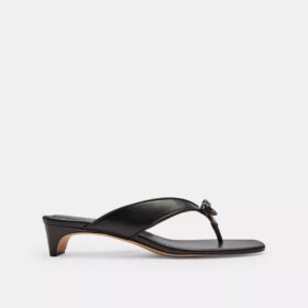 Talon bas avec bride en forme de nœud