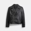 Veste de motard en cuir rétréci