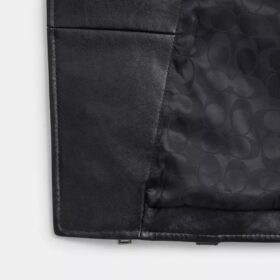 Veste de motard en cuir rétréci