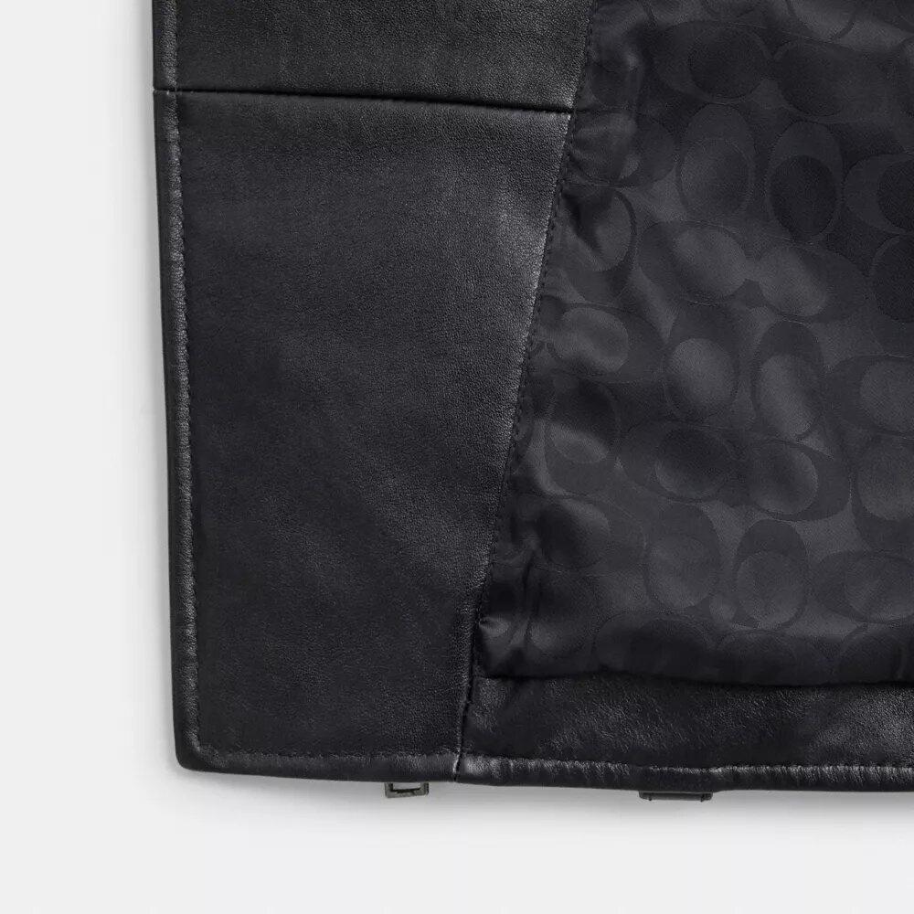 Veste de motard en cuir rétréci