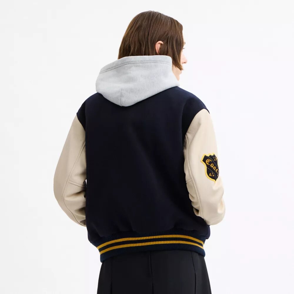 Veste universitaire en laine
